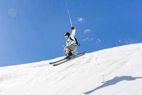 开云网页版-中国足球产业链升级带动相关行业快速发展，中国足球产业白皮书