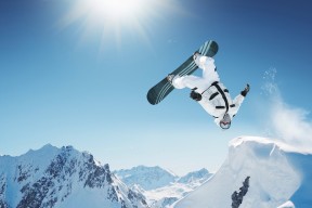 kaiyun中国官方网站-“西甲赛事精彩不断，明星球员表现抢眼”，西甲知名球员