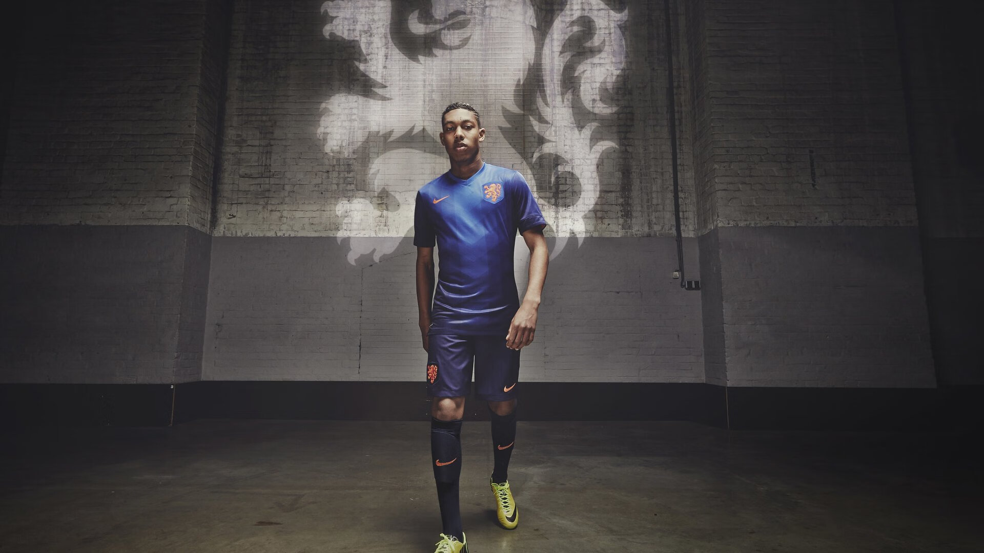 中国足球宣传月开启，系列公益活动精彩纷呈，足球公益比赛