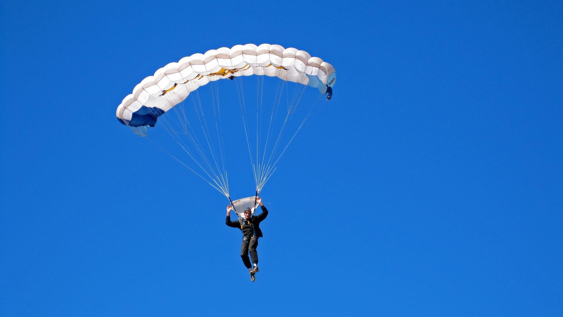 CBA联盟鼓励地方俱乐部共建篮球培训基地，篮球协会培训班